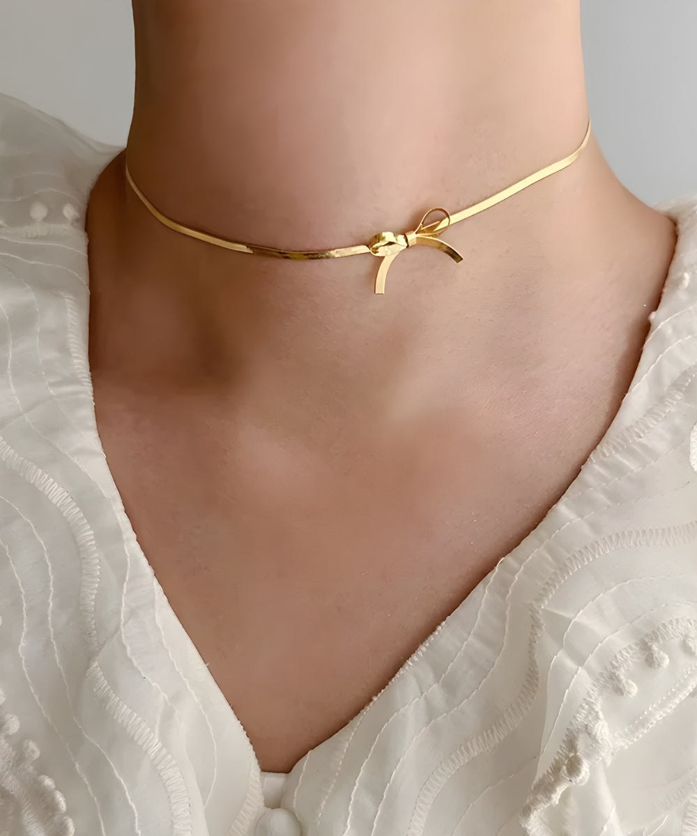 Bow Necklace